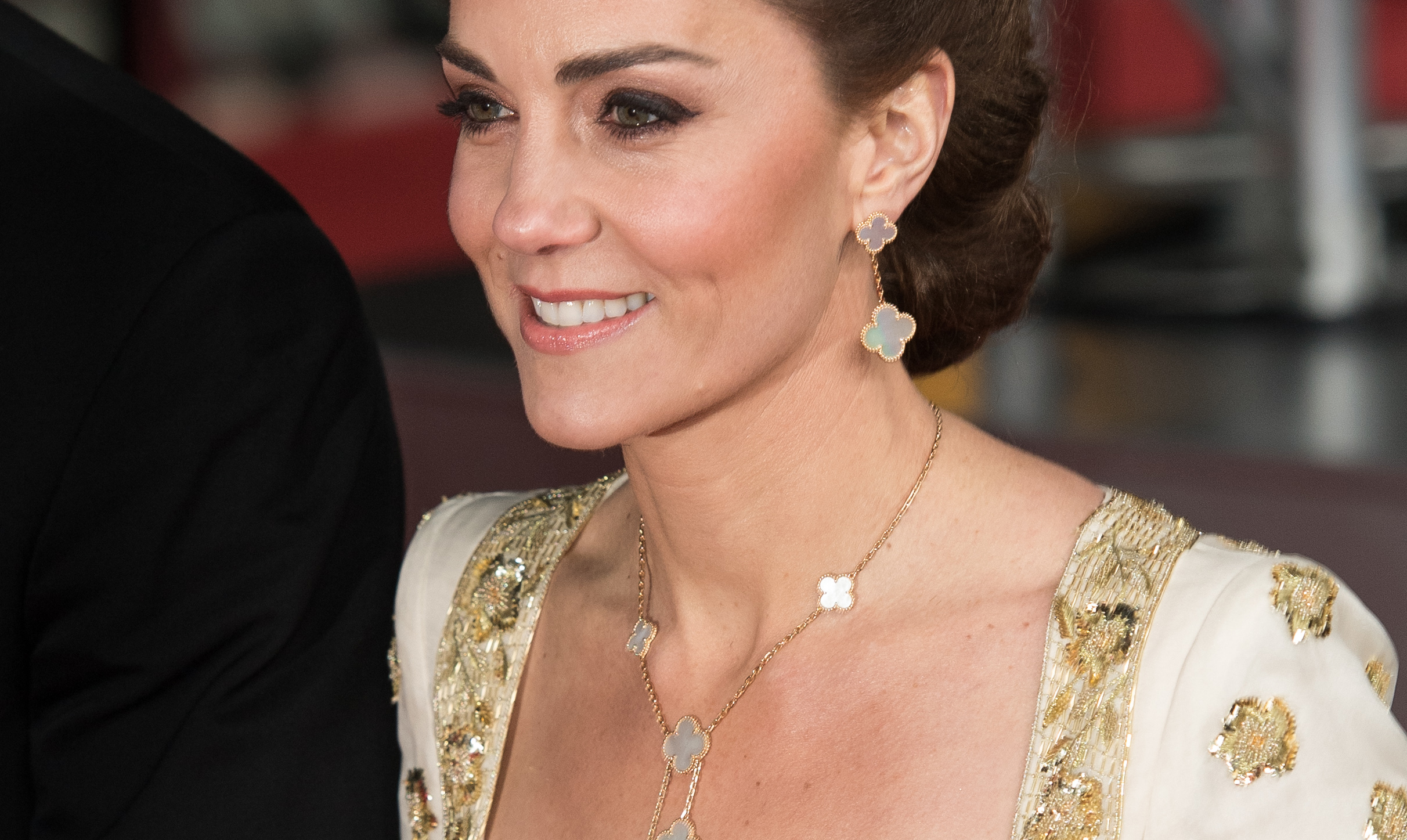 Van Cleef On Celebrities 60 Photos Moonagedaydream film Van Cleef On Celebrities 60 Photos Moonagedaydream film