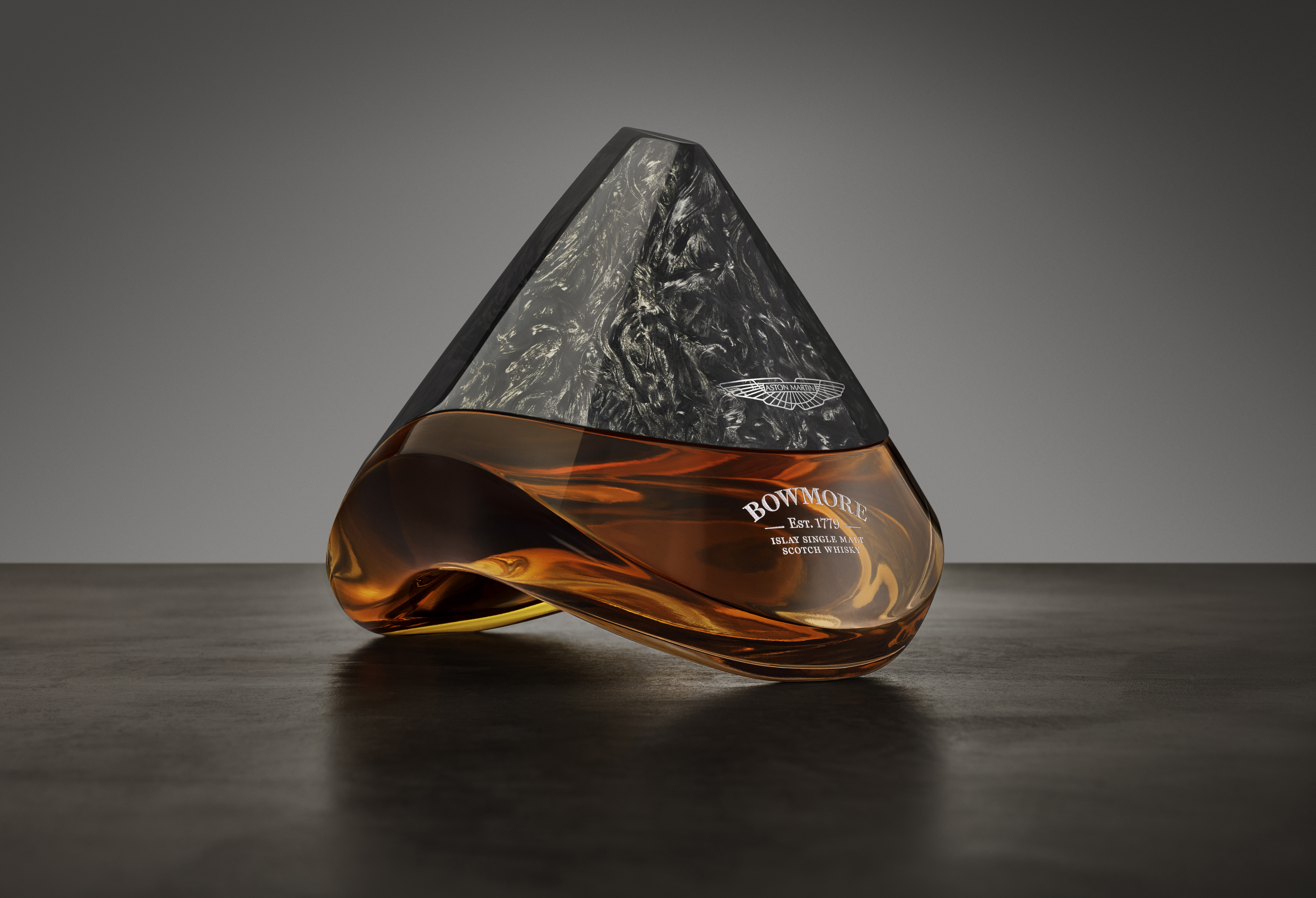 Bowmore De Luxe 1970 空瓶 Sotheby's to offer Bowmore ARC-52: The 'Mokume Edition' | Press