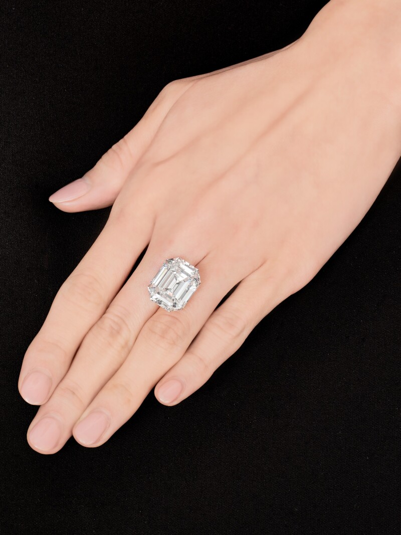 100% 时尚达人都喜欢Toi et Moi两石订婚戒指，它真的很浪漫，而且用途广泛| Alibaba.com, image size:800x1067