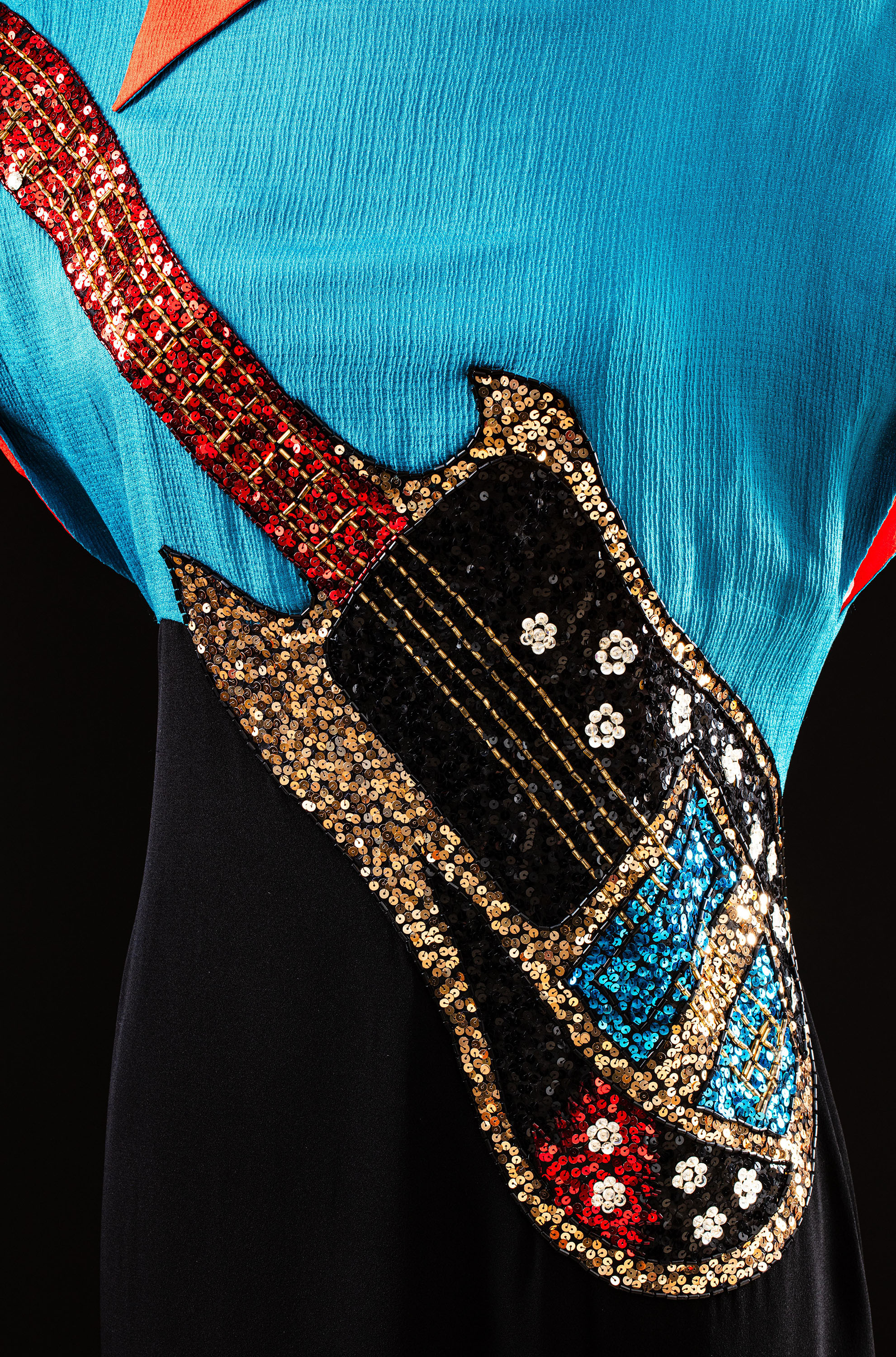 Karl Lagerfeld ブローチ 青系 Karl Lagerfeld ブローチ 青系 Karl Lagerfeld ブローチ 青系