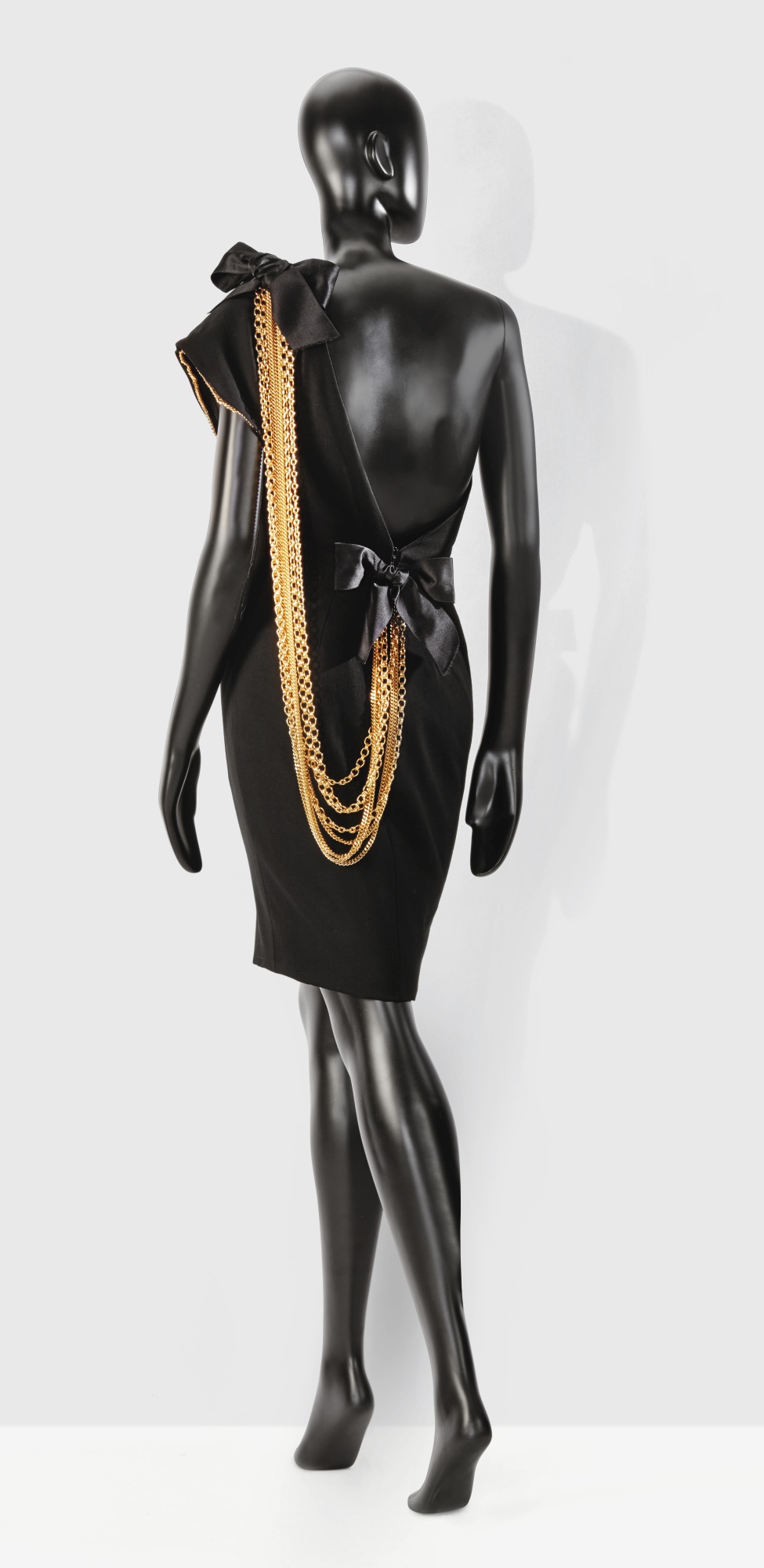 Karl Lagerfeld: Celebrating the Late Fashion Legend through Style | Fashion | Sotheby's Karl Lagerfeld: Celebrating the Late Fashion Legend through Style | Fashion | Sotheby's