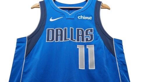 View 2 of Auction: NBA Auctions Weekly: Icon and Statement Edition | Part II