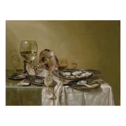 Catalog image of a banquet piece with an overturned tazza and oysters