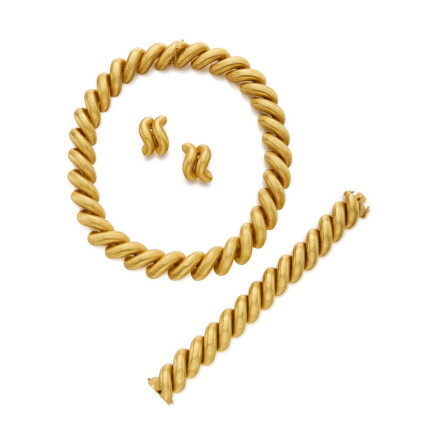 Catalog image of Suite of Gold Jewels