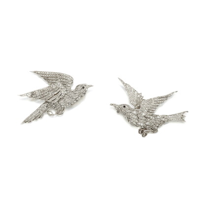 Catalog image of Van Cleef & Arpels | Pair of Diamond Brooches, France 梵克雅寶 鑽石別針一對，法國