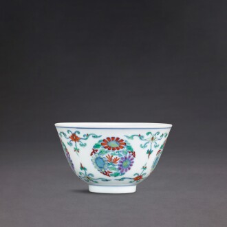 View 1 of Lot 3515: A fine doucai 'chrysanthemum medallion' wine cup, Mark and period of Yongzheng | 清雍正 鬪彩團菊紋盃 《大清雍正年製》款