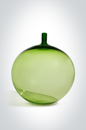 Catalog image of "Apple" Vase