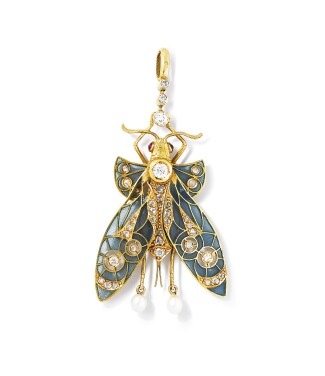 View 1 of Lot 5: Pendentif émail, perles, rubis et diamants | Enamel, pearl, ruby and diamond pendant