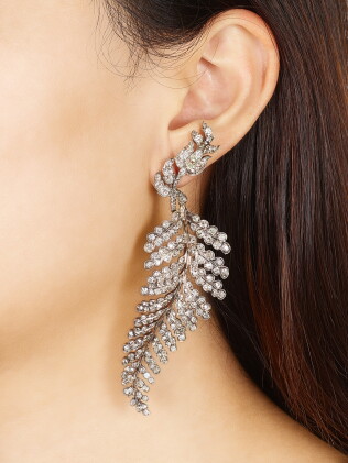 Catalog image of eliane fattal | 'fern' pair of diamond earrings | eliane fattal | 'fern' 鑽石耳環一對