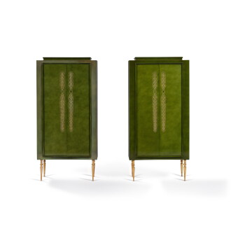View 1 of Lot 329: Paire de cabinets