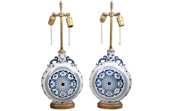 Pair of blue and white Chinese table lamps