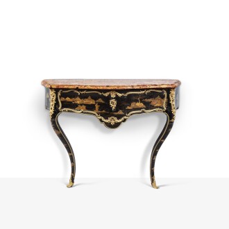 View 1 of Lot 133: Commode en console en vernis parisien et bronze vernis, d’époque Louis XV, vers 1750, attribuée à Jacques Dubois
