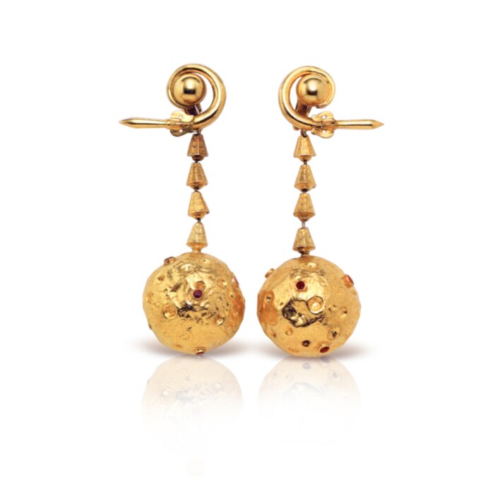 The Earrings Made Famous by Jacqueline Kennedy Onassis | Jewelry | Sotheby's