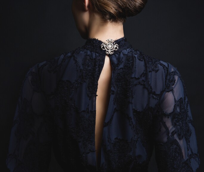 All-that-Glitters-back-jewel