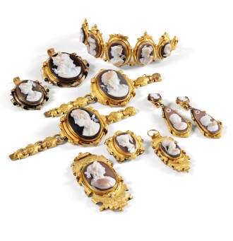 View 1 of Lot 361: Agate cameo parure