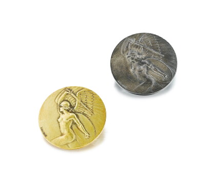 Catalog image of Deux broches or et argent, "Victoires Ailées" | Two gold and silver brooches, '…