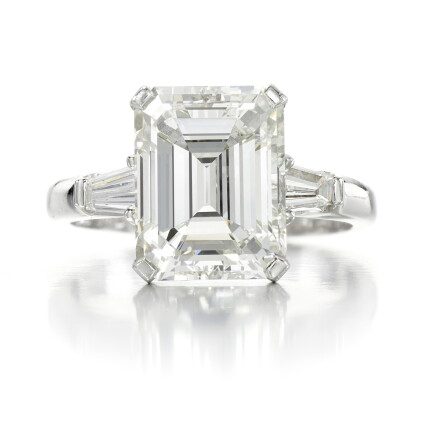Catalog image of Diamond ring