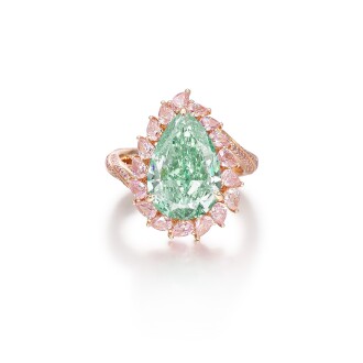 View 1 of Lot 1882: A Very Rare and Magnificent Fancy Intense Green Diamond and Diamond Ring | 非常珍罕瑰麗 5.29克拉 濃彩綠色鑽石 配 鑽石 戒指