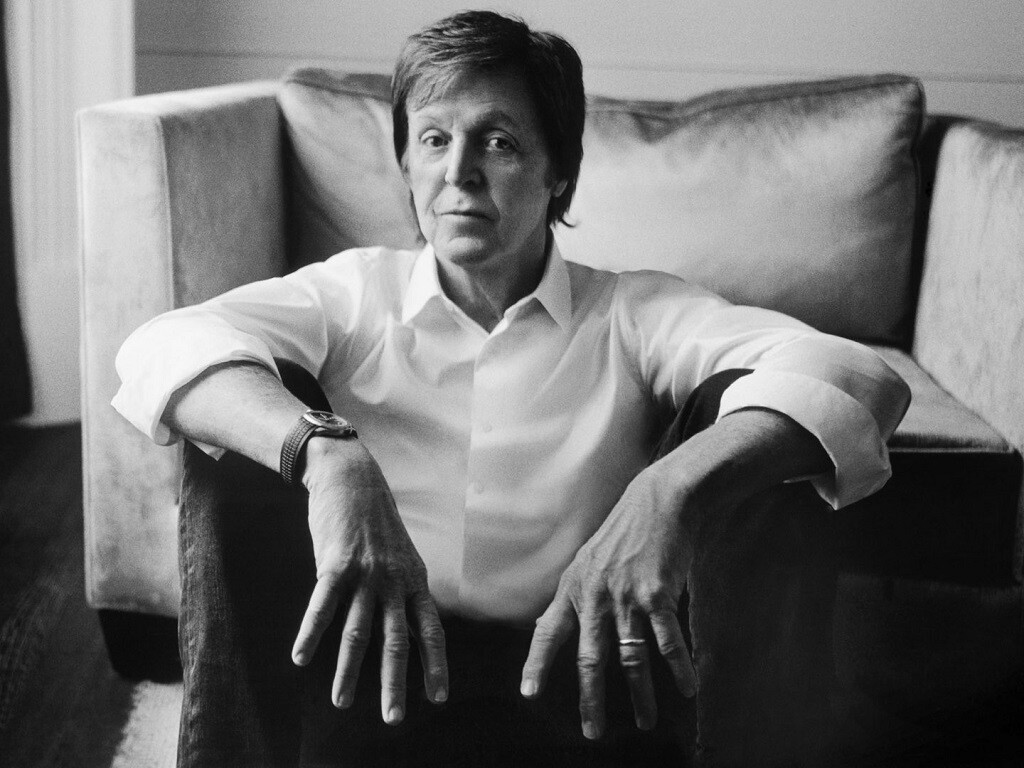 Paul-McCartney-Esquire-UK-August-2015-Photo-Shoot-001.jpg