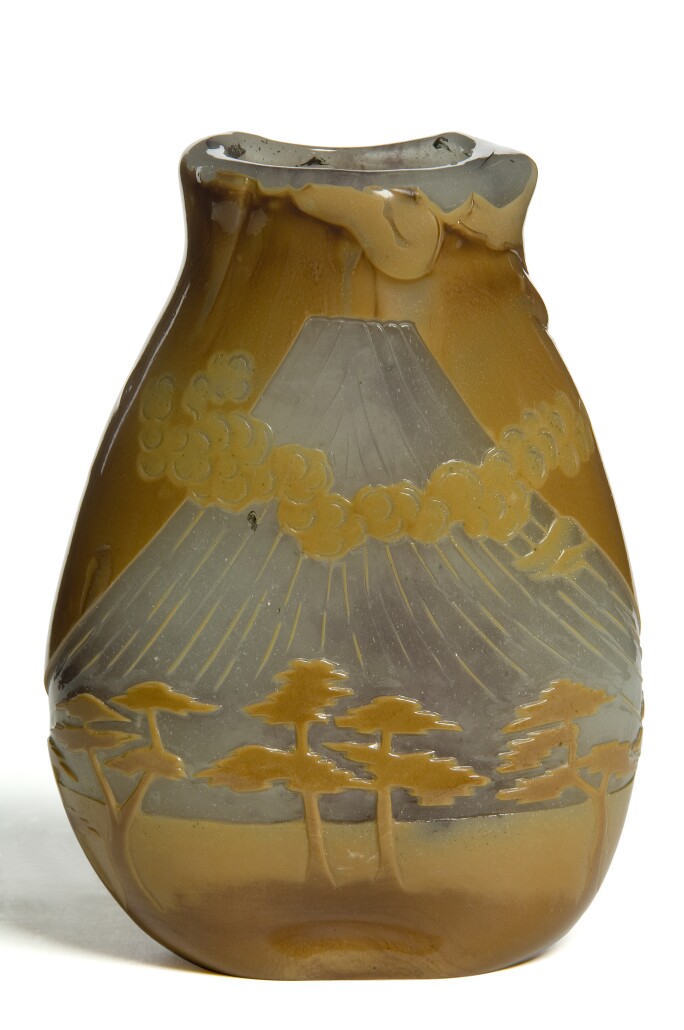Decorative French vase with Japonisme influences.