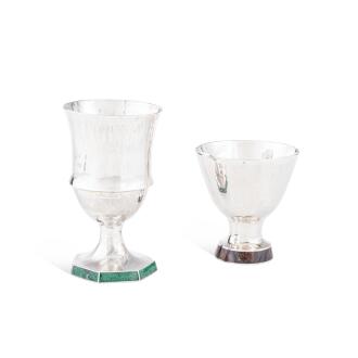 View 1 of Lot 164: Deux coupes sur piédouche