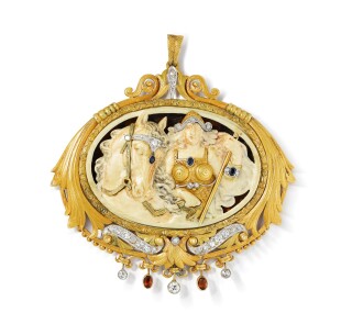 View 1 of Lot 15: Fuset y Grau | Pendentif ivoire, saphirs, citrines et diamants | Ivory, sapphire, citrine and diamond pendant