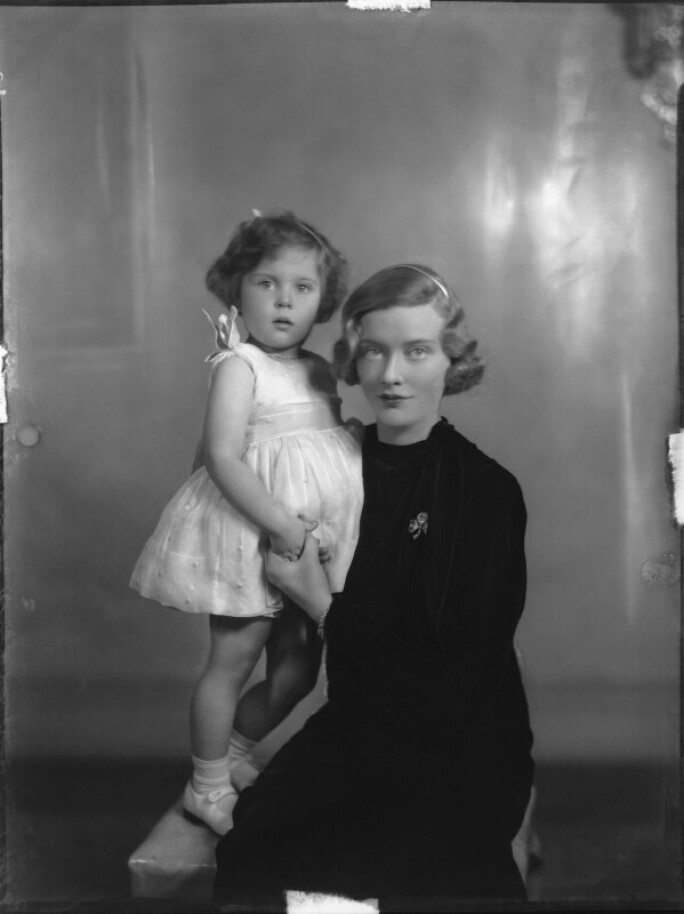 Lady Caroline Blackwood; Maureen Constance Hamilton Temple Blackwood (née Guinness), Marchioness of Dufferin and Ava