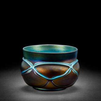 View 1 of Lot 19: Vase