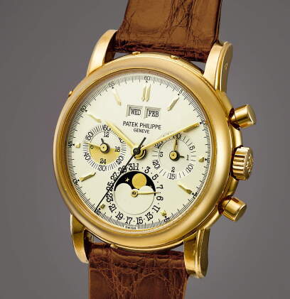 Catalog image of Reference 3970 | A yellow gold perpetual calendar chronograph wristwatch with m…