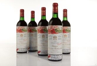 View 1 of Lot 33:  Château Mouton Rothschild 1989  (12 BT)
