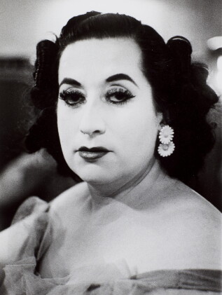 Catalog image of 'The Pale Lady', Barcelona, ca. 1960