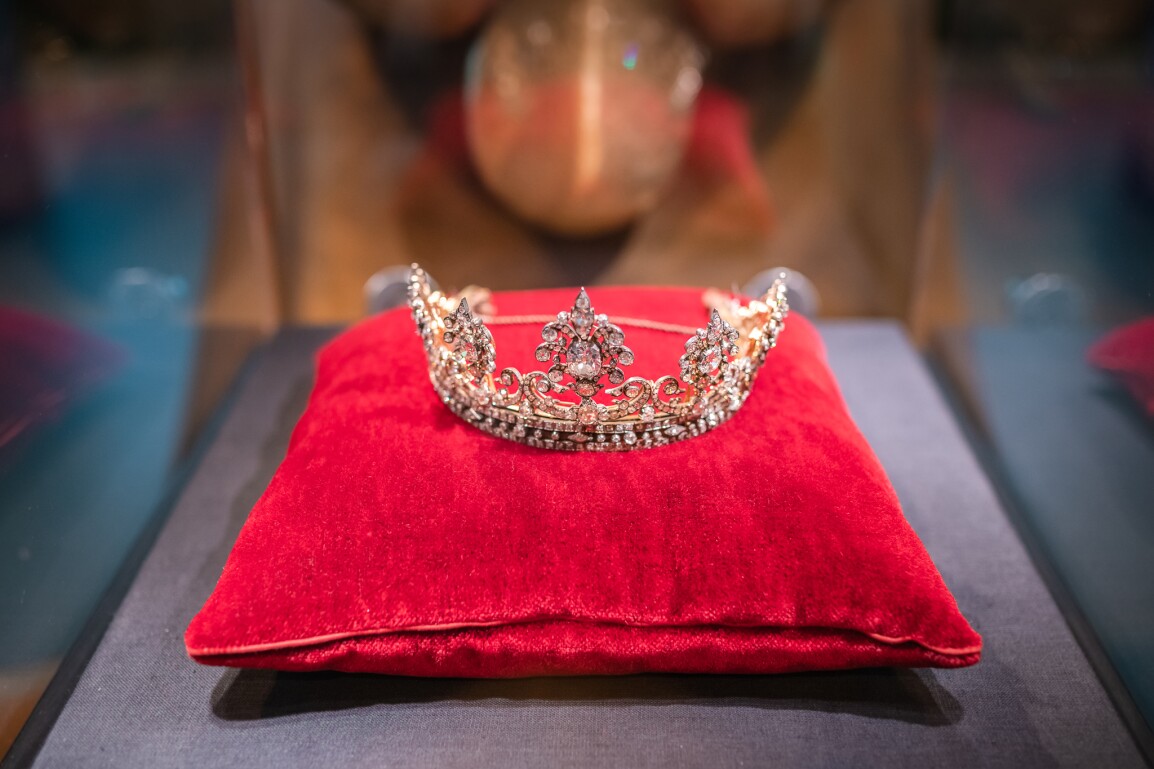 SOTHEBYS2019_0703_121517-0082_ALIVECOVERAGE.jpg