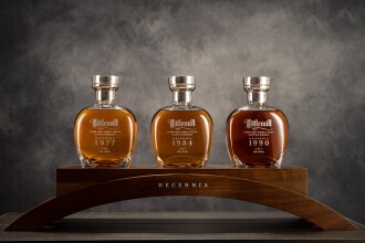 View 1 of Lot 20: Littlemill Decennia (3 BT 70cl + 3 BT 5cl)