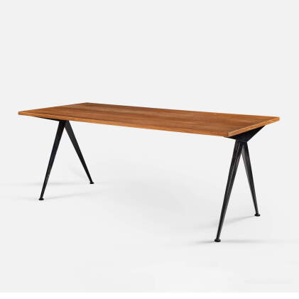 Catalog image of "Compas" Table