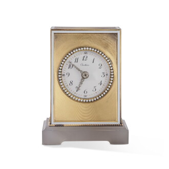 View 1 of Lot 422: Pendulette de voyage en argent vermeillé, décorée d’émail et sertie de diamants, mouvement huit jours, vers 1910