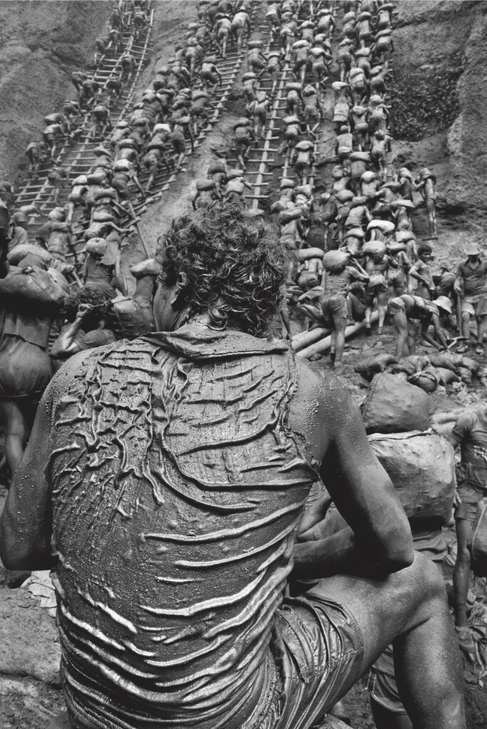 sebastiao salgado gold mine.jpg