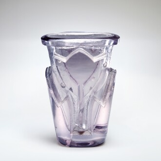 View 1 of Lot 542: Vase