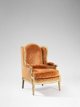 View 1 of Lot 580: Bergère à oreilles en bois laqué crème d’époque Louis XVI, vers 1785 