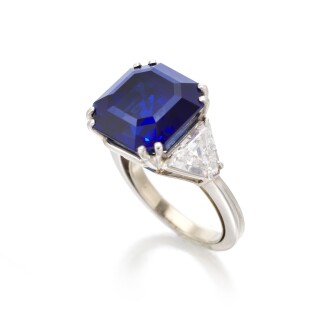 View 1 of Lot 291: Sapphire and diamond ring  (Anello con zaffiro e diamanti)