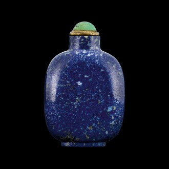 View 1 of Lot 1009: A lapis lazuli snuff bottle Qing dynasty, 18th - 19th century | 清十八至十九世紀 青金石鼻煙壺