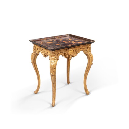 Catalog image of Table en cabaret en bois doré et plateau en laque de Chine, Allemagne, vers 1750