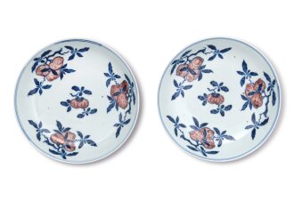 View 1 of Lot 9: A pair of copper-red and underglaze-blue 'peach' dishes, Seal marks and period of Qianlong | 清乾隆 青花釉裏紅壽桃紋盤一對 《大清乾隆年製》款