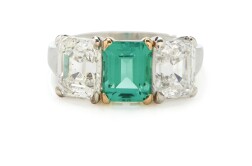 emerald and diamond ring