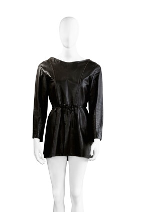 Catalog image of martin margiela, spring-summer 1994, reproduction of a fall-winter 1992-19993 m…
