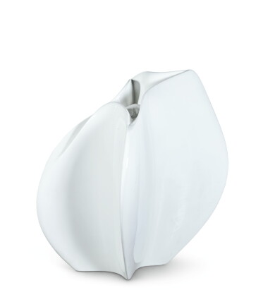Catalog image of zaha hadid | flow vase