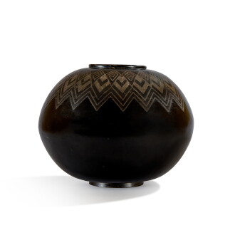 View 1 of Lot 1297: Vase