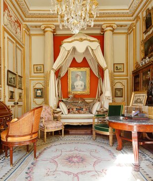 View 2 of Auction: Collection Hubert Guerrand-Hermès, Autour de la duchesse de Berry | Online