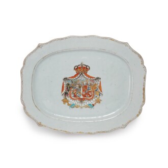 View 1 of Lot 1776: A Rare Large Chinese Export Princely Armorial Serving Dish for the German Market Qing Dynasty, Qianlong Period, Circa 1750 | 清乾隆 約1750年 粉彩紋章圖菱口長方盤