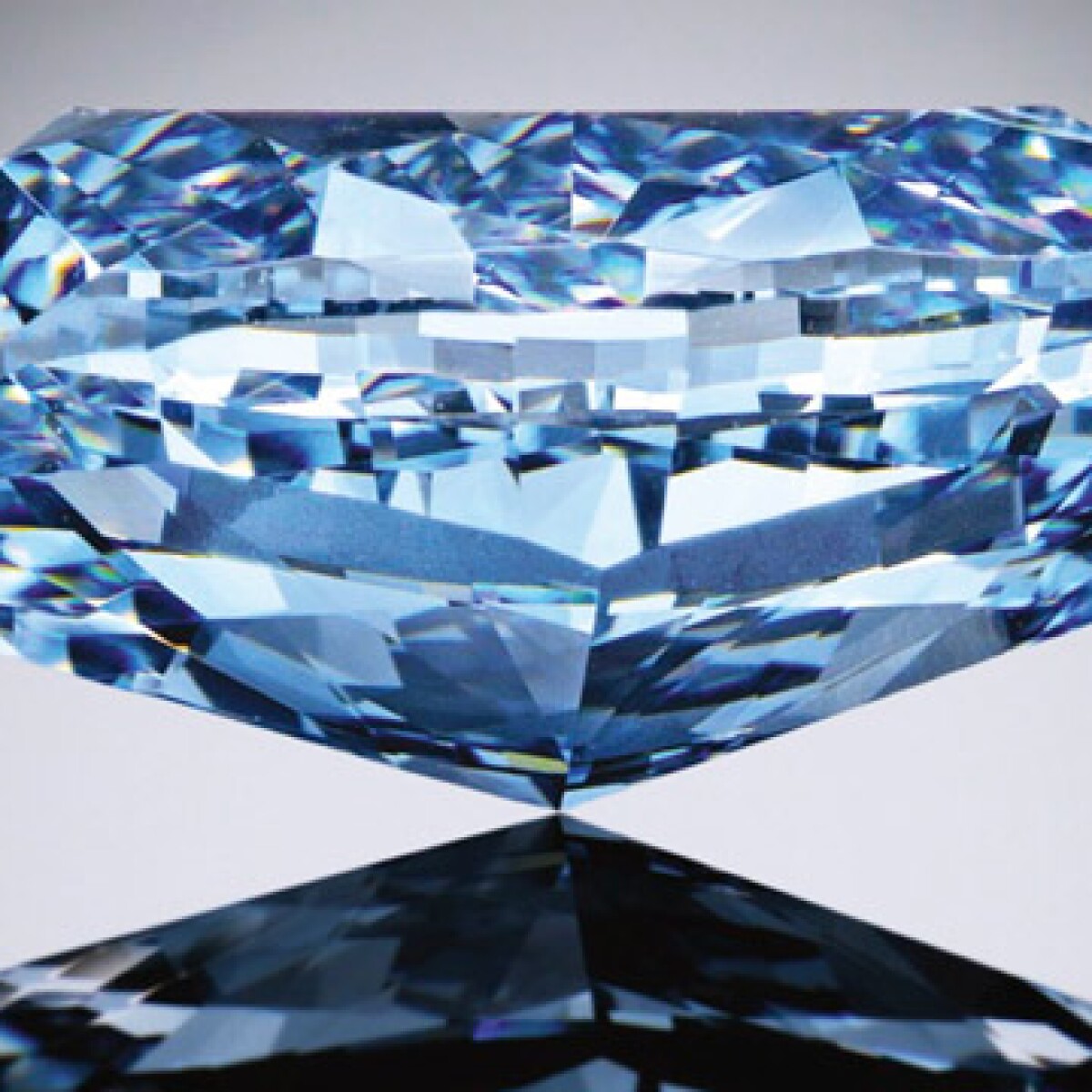 The Rarest Of The Rare Multimillion Dollar Blue Diamonds Jewelry Sotheby S