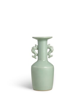 View 1 of Lot 1015: An heirloom Longquan celadon makara-handled 'kinuta' mallet vase, Southern Song dynasty | 南宋　龍泉青釉魚龍耳紙槌瓶